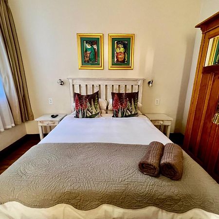 Donkin Country House Бофорт Уест Екстериор снимка