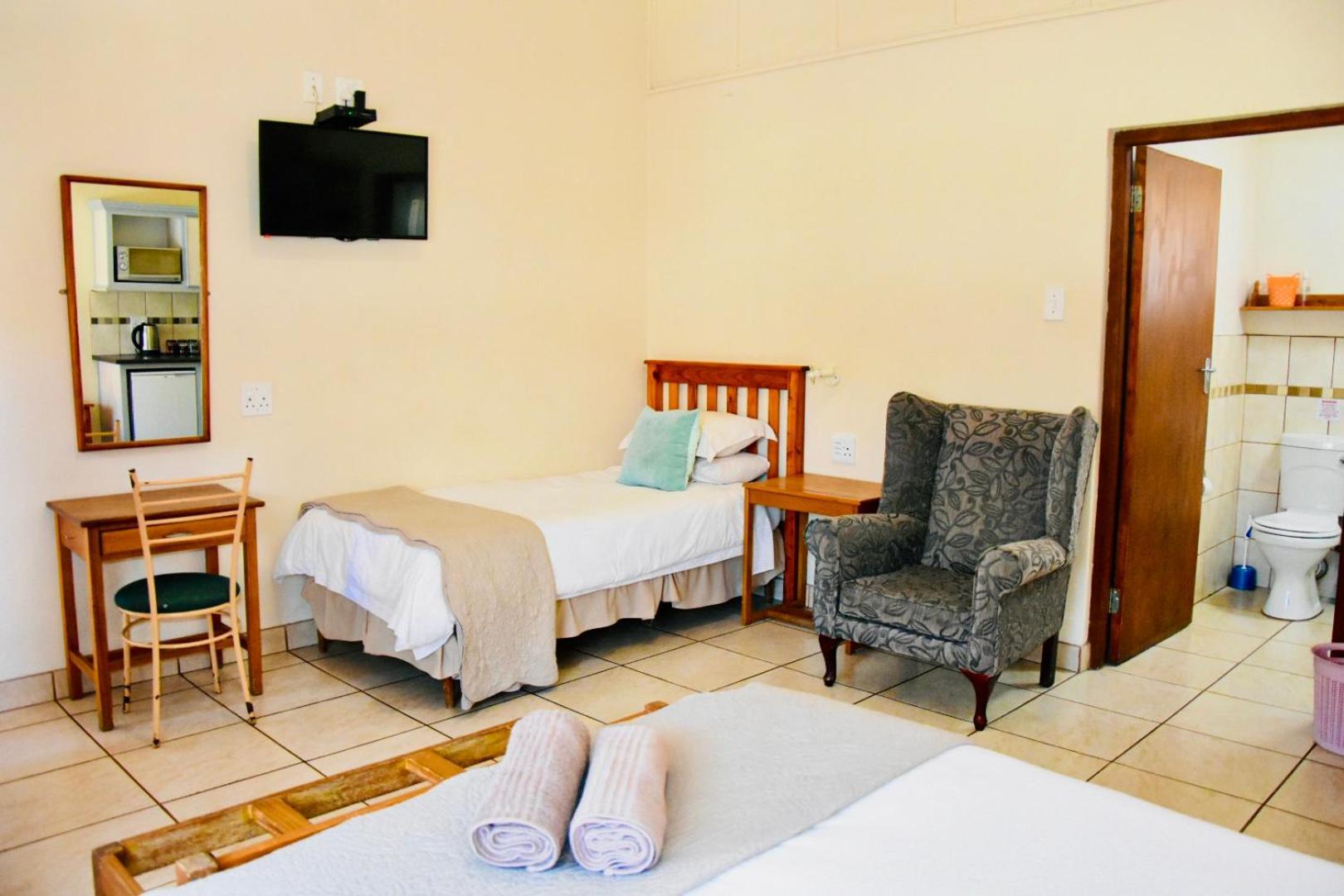 Donkin Country House Бофорт Уест Екстериор снимка