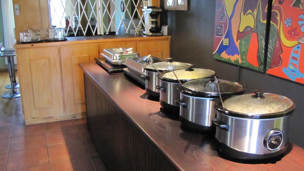 Donkin Country House Бофорт Уест Екстериор снимка